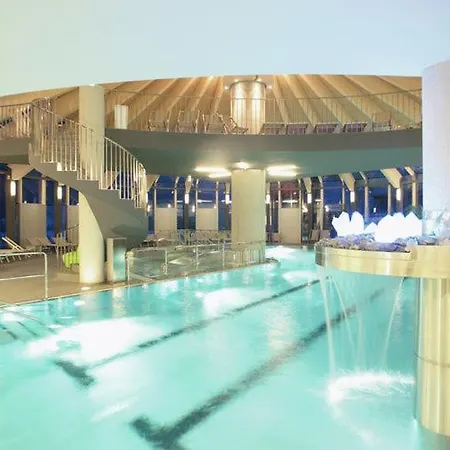 Alpesi faház Luxurious Chalet In With Sauna Wald im Pinzgau