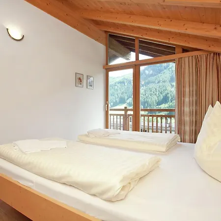Alpesi faház Luxurious Chalet In With Sauna Wald im Pinzgau