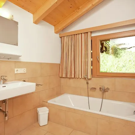 Luxurious Chalet In With Sauna Alpesi faház